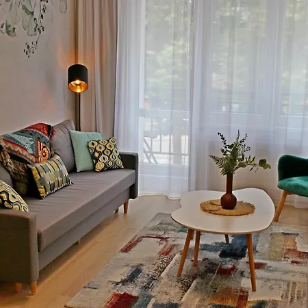 Novera - Galanda 24 アパートホテル